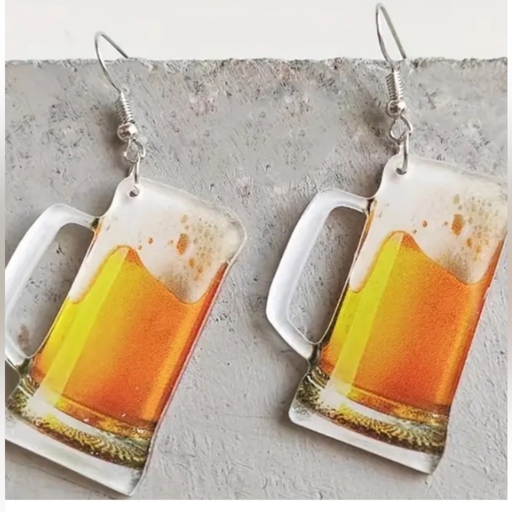 🇺🇸$5🇺🇸Beer Mug Earrings Gold and White NIP